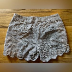 Women’s Seersucker Scalloped Shorts